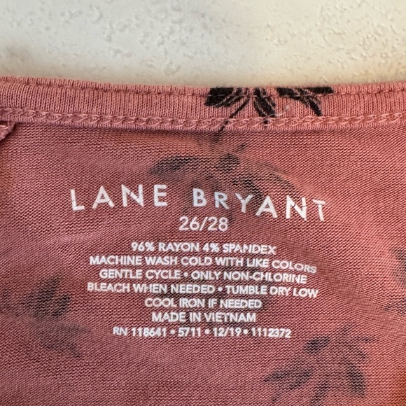 Lane Bryant Pink Floral Short Sleeve Top Size 26/28 - Picture 6 of 6